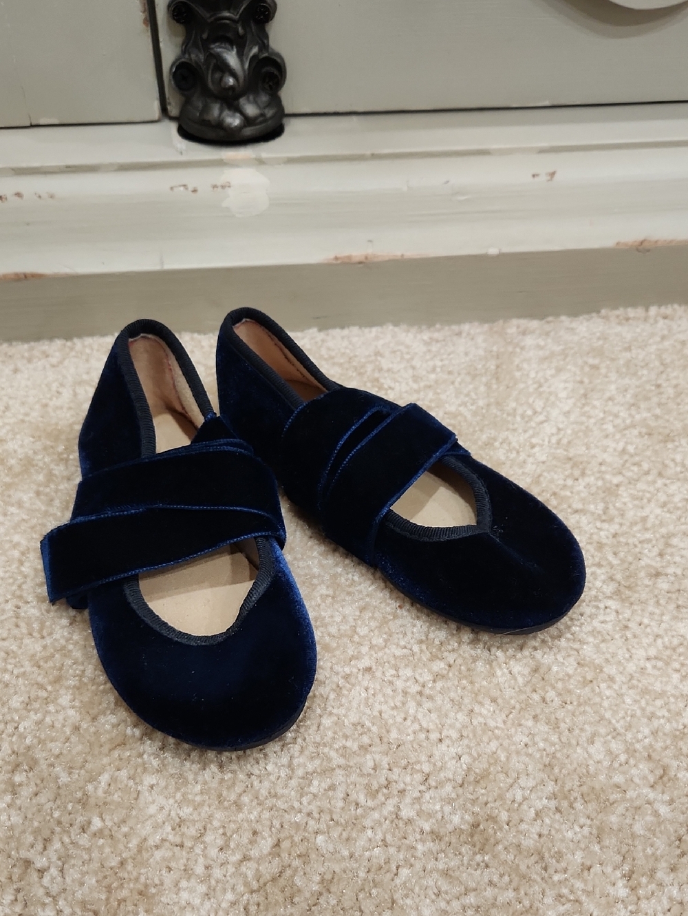 OKAA Girls Navy Velvet Shoes With Ties Size EU 25/ US 8.5 /9 Made In Spain